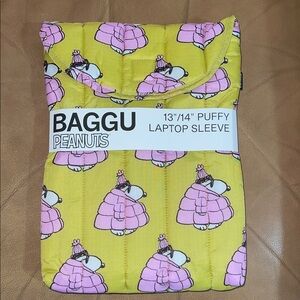 BAGGU Peanuts Yellow and Pink Laptop Sleeve
